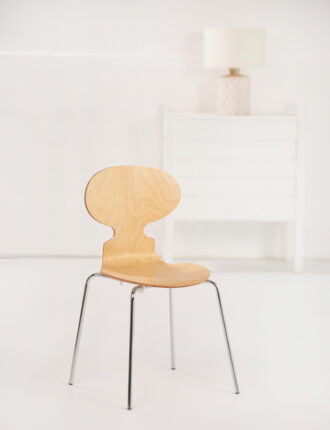 صندلی چوبی آنت پایه فلزی